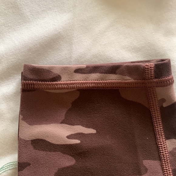 ATHLETA LEGGINGS - Picture 3 of 7